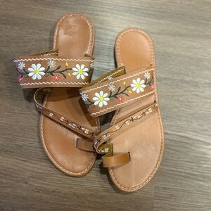 Tan and White Thong Sandals with Floral Embroidery